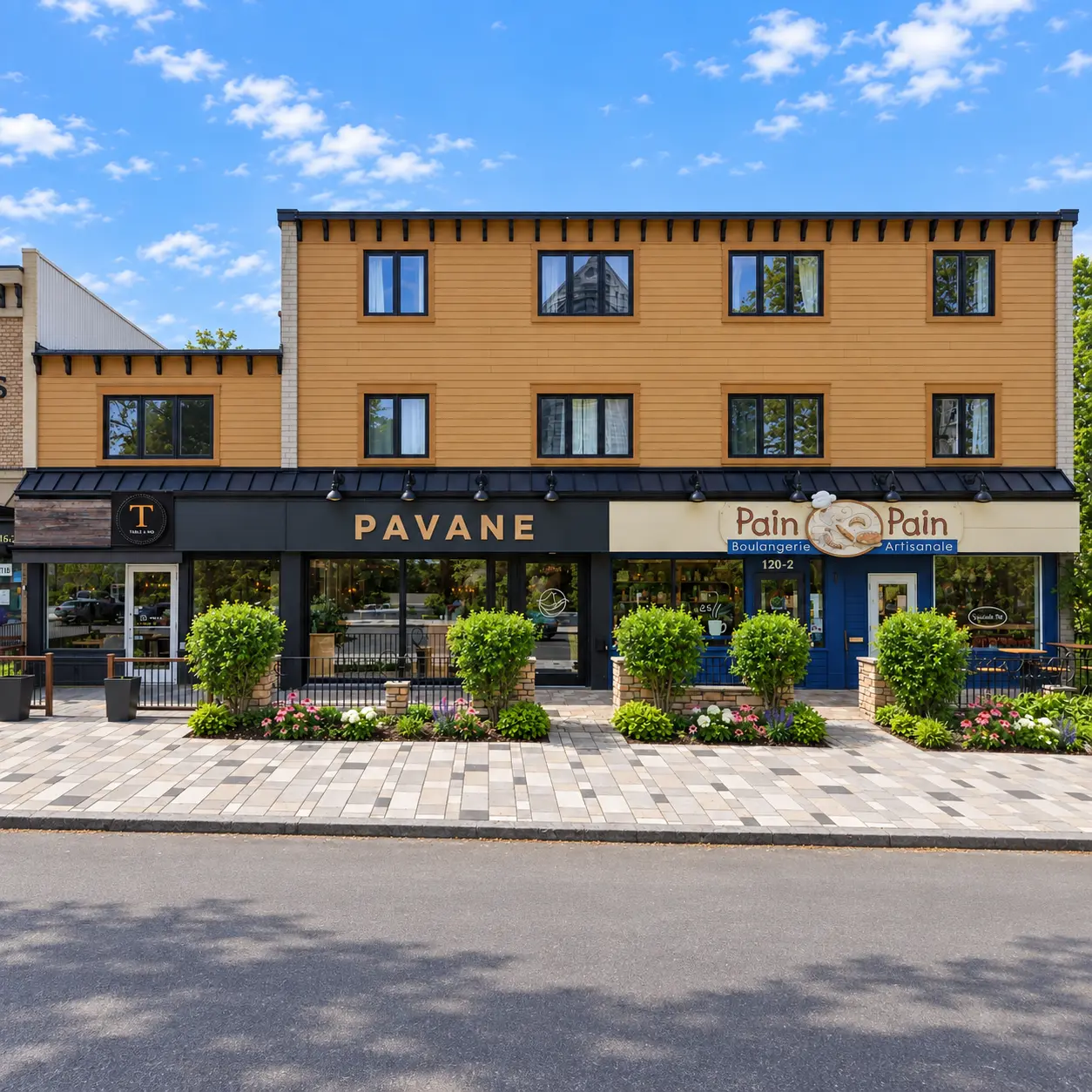 Commercial building at 120 rue Principale